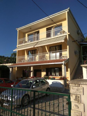 Brekic Apartments